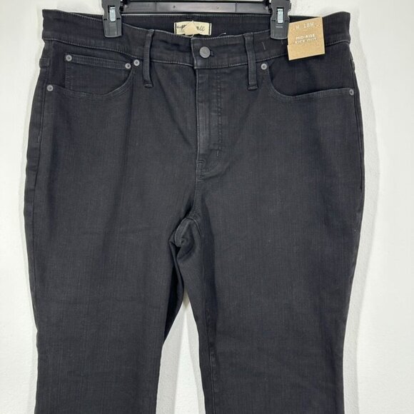 Madwell Women's Size 18W Plus Kick Out Crop Jeans Black Rinse Wash‎ Classic NWT - Picture 2 of 8